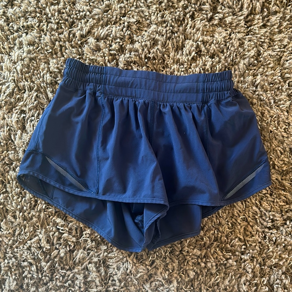 LULULEMON hotty hot short in navy size 6